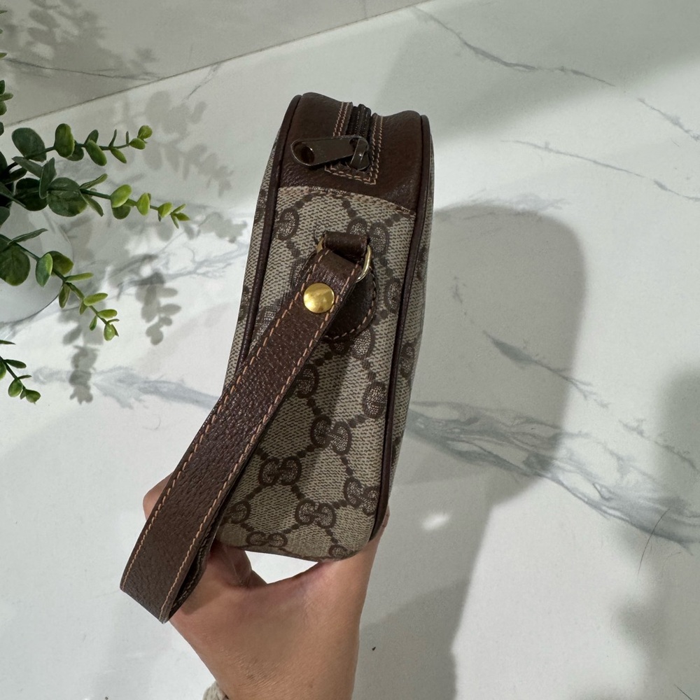 SOLD-Authentic Vintage Gucci Brown Monogram Wristlet Bag - Picture 7 of 16